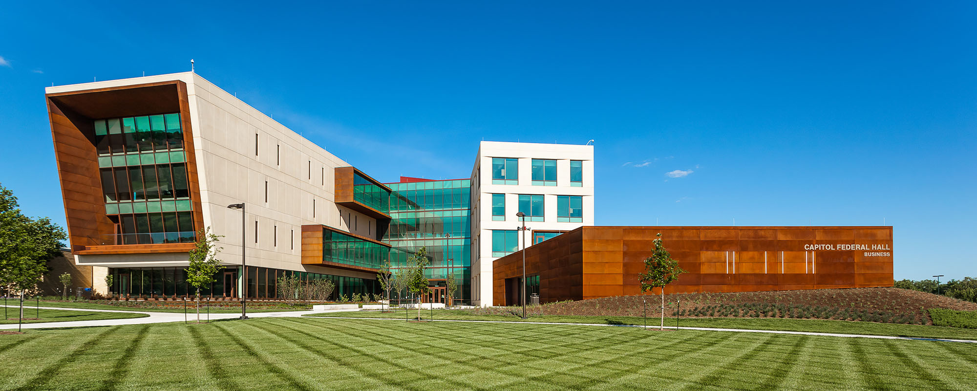 How Precast Builds Banner Image 2